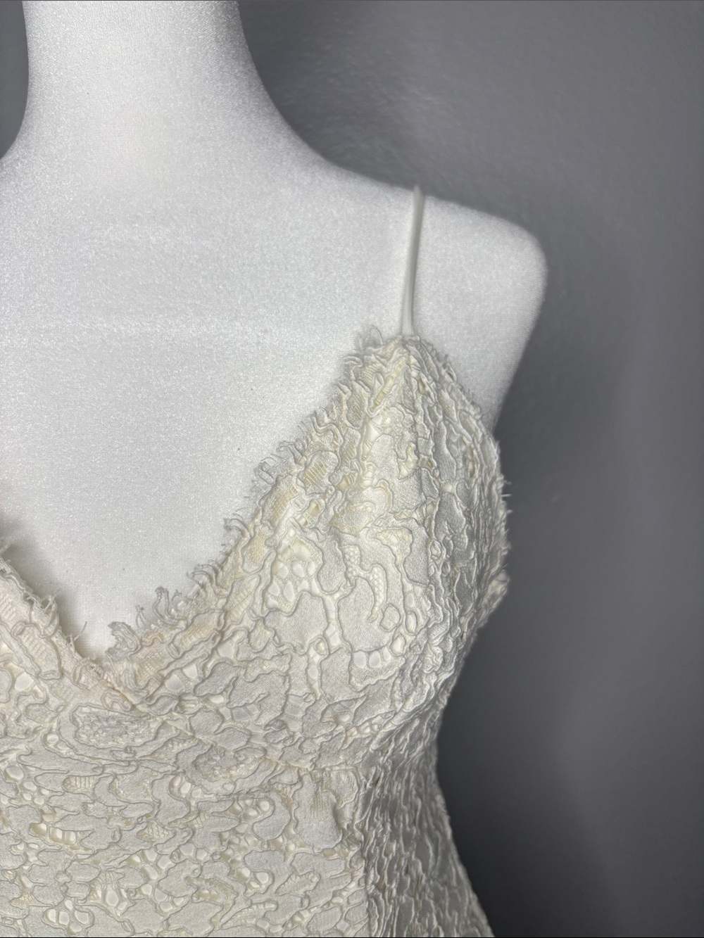 Bardot White Lace Dress - Picture 7 of 15